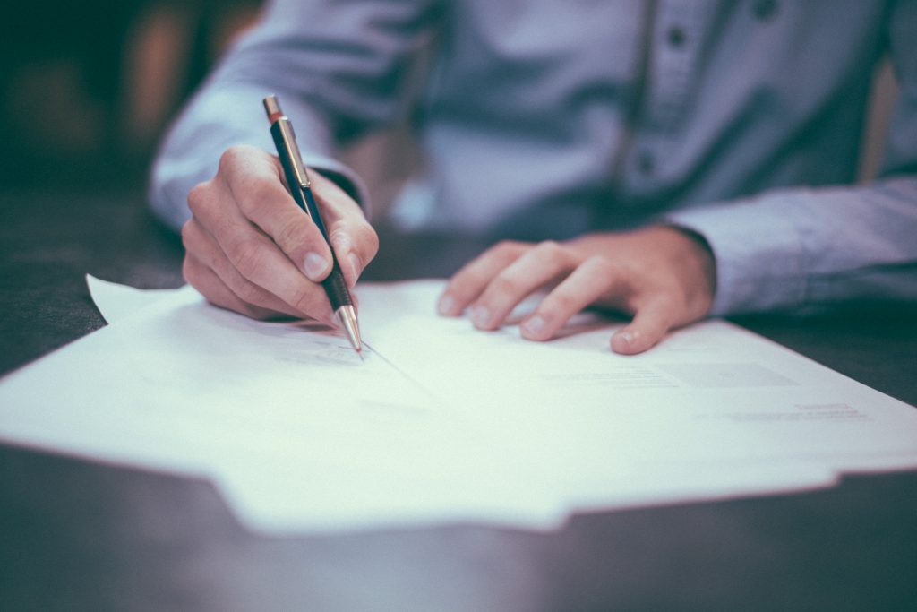 Traduction juridique Paris et IDF, traducteur pour avocat et juriste | Alas Traduction
